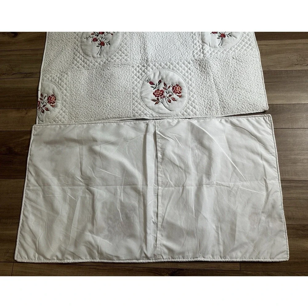 Queen/king quilted coverlet, 86 x 102 white, red floral embroidery Lightweight
